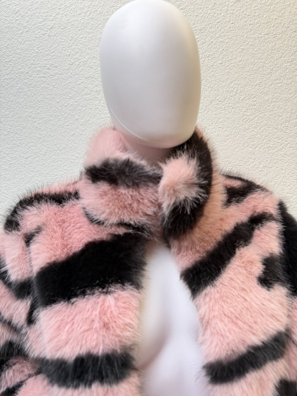 SUPER Soft Pink & Black Animal Print Plush Faux Fur Zebra Coat - Picture 7 of 16